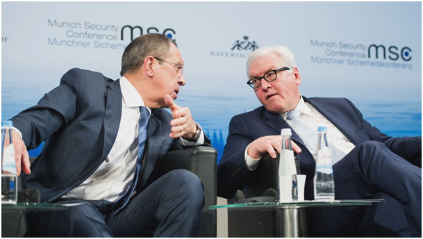 Die Außenminister Sergey V. Lavrov (Russland, links) und Frank-Walter Steinmeier (Deutschland) bei der Münchner Sicherheitskonferenz 2016